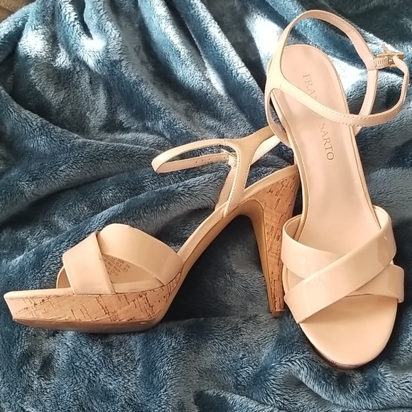 Nude Heels - Picture 2 of 2